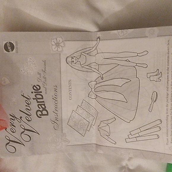 Mattel Velvet Barbie.  Stickers & markers make Barbie come alive. Mattel•Barbie• - Picture 4 of 7
